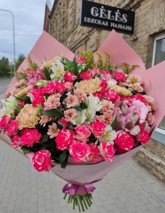Gėlių puokštė ,,Pink Smile"