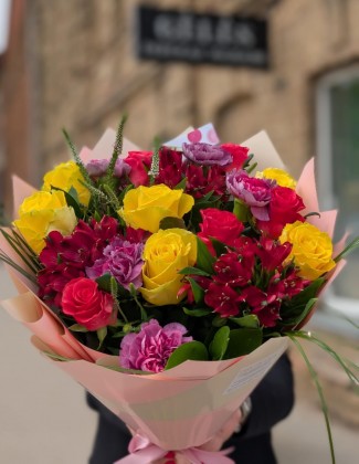 Gėlių puokštė ,,Roma"